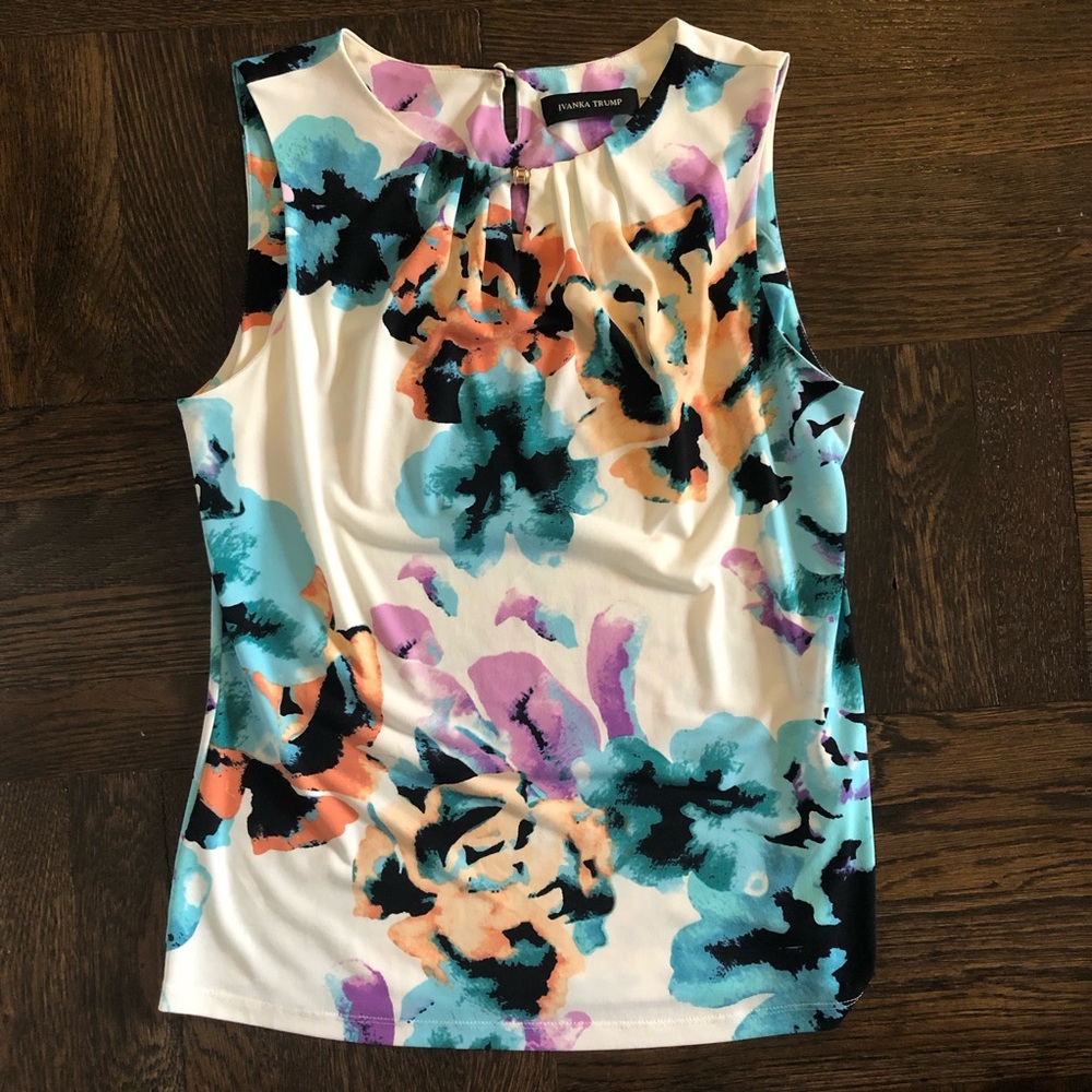 Women’s Floral Sleeveless Blouse
